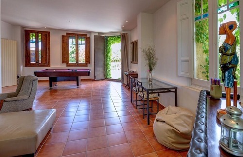 Zaragoza Hotel | Explore Hotel Momumento Almenara de Copau's Historic Charm
