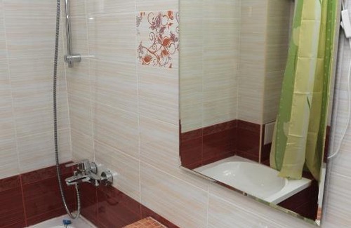 Sormovsky City District Hotel | Cozy Hotel Mona Lisa: Pet-Friendly with Pool & Hot Tub