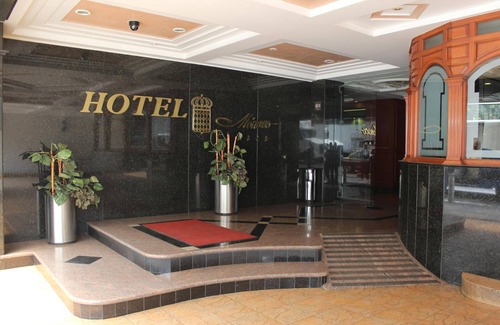 Cuauhtemoc Apartment | Pet Friendly Hotel Monaco - A Family Favorite Getaway