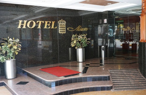Cuauhtemoc Apartment | Pet Friendly Hotel Monaco - A Family Favorite Getaway