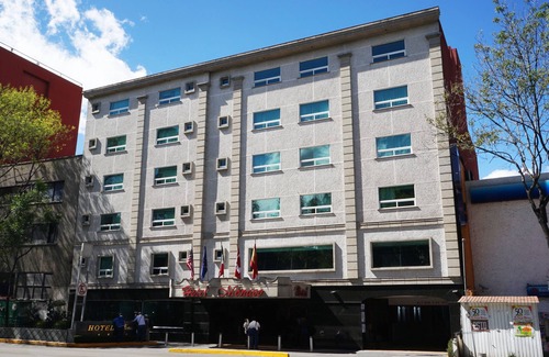 Cuauhtemoc Apartment | Pet Friendly Hotel Monaco - A Family Favorite Getaway