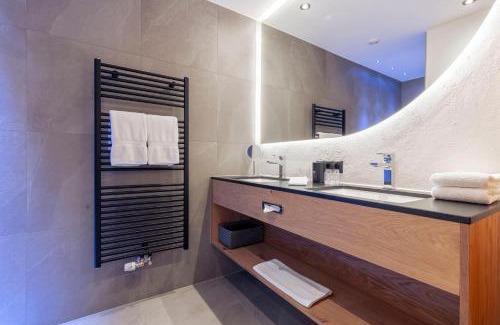 Ischgl Hotel | Oceanfront Bliss at Hotel Mondin with Exceptional Amenities