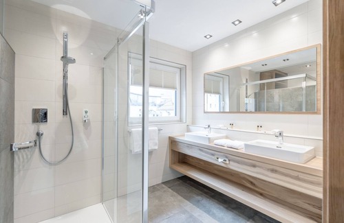 Ischgl Hotel | Discover Hotel Mondin: Rated 9/10 with Pool & Spa Access