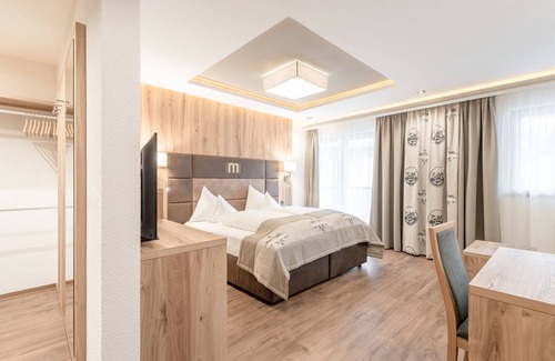 Ischgl Hotel | Discover Hotel Mondin: Rated 9/10 with Pool & Spa Access