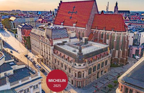 Stare Miasto Hotel | Discover Hotel Monopol: 5-Star Stay with Premium Amenities