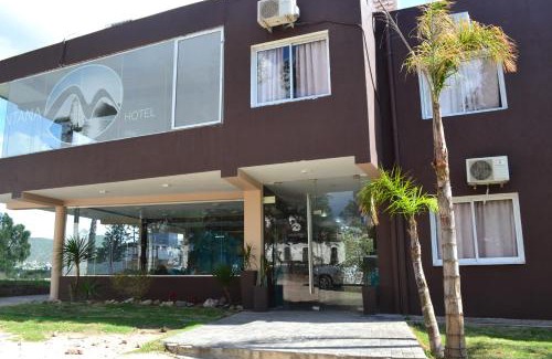 Villa Carlos Paz Hotel | Relax at Hotel Montana by CPH with Ocean View Amenities