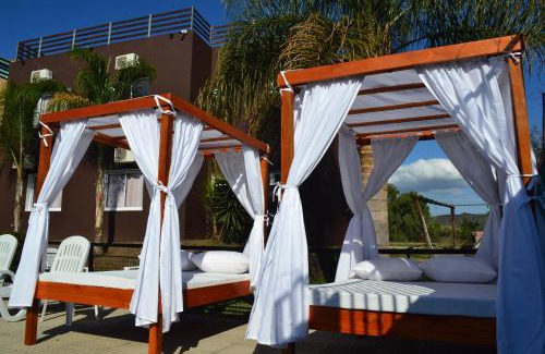 Villa Carlos Paz Hotel | Relax at Hotel Montana by CPH with Ocean View Amenities