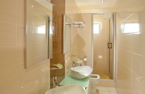Polana Cimento B Hotel | Budget-Friendly Escape at Hotel Monte Carlo with Pool & Spa