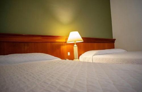 Aguas de Lindoia Hotel | Relax at Hotel Monte Real: 4-Star Oceanfront Escape