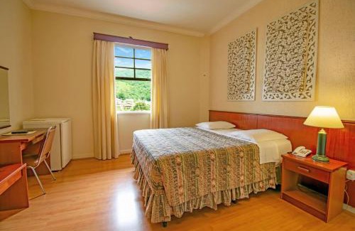 Aguas de Lindoia Hotel | Relax at Hotel Monte Real: 4-Star Oceanfront Escape