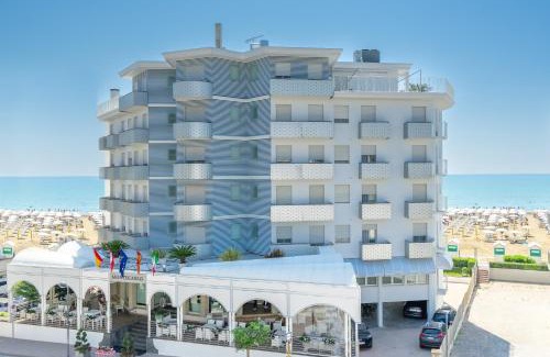 Caorle Hotel | Hotel Montecarlo: Oceanfront Stay with Private Beach Access