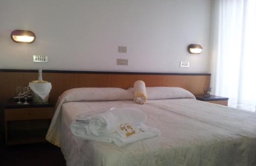Chianciano Terme Hotel | Discover Hotel Montecarlo: Oceanfront Retreat with Spa