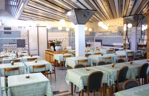 Chianciano Terme Hotel | Discover Hotel Montecarlo: Oceanfront Retreat with Spa