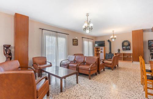 Mora de Rubielos Hotel | Pet-Friendly Hotel Mora with Pool and Restaurant Awaits You