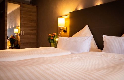 Altstadt Hotel | Discover Hotel Morjan: Family-Friendly with Great Amenities