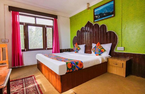 Aleo Hotel | Exceptional Hotel Mountain Inn: Pet-Friendly & Breakfast Included
