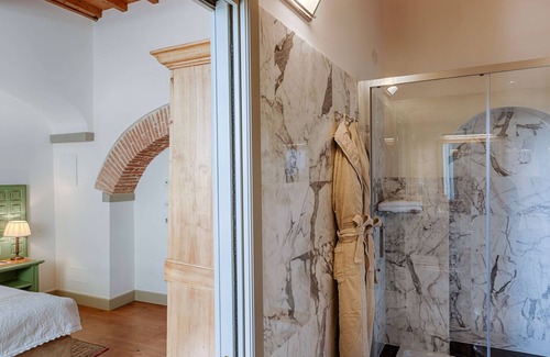 Florence Hotel | Indulge at Hotel Mulino di Firenze with Pool & Spa Access