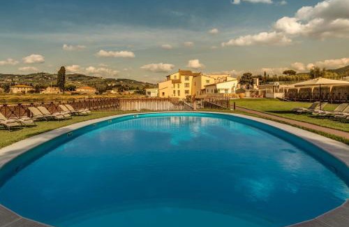 Florence Hotel | Elegant Hotel Mulino di Firenze with Oceanfront Views