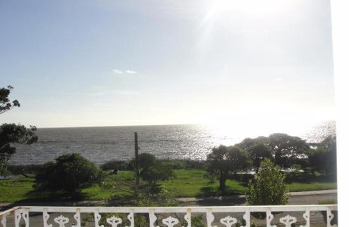 Sao Lourenco do Sul Hotel | Discover Hotel Muralha: Family-Friendly Retreat Awaits