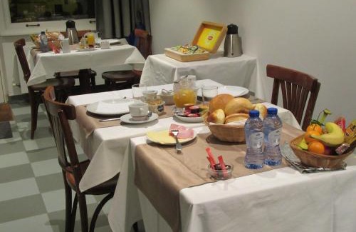 Mechelen Hotel | Welcoming Hotel Muske Pitter: Rated 9/10 with Breakfast & Kitchen