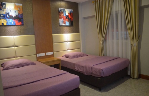 Chinatown Hotel | Budget-Friendly Stay at Hotel Mustika Gajah Mada with Dining