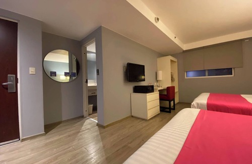 Santa Maria la Ribera Hotel | Inviting Stay at Hotel MX Forum Buenavista with Spa & Breakfast