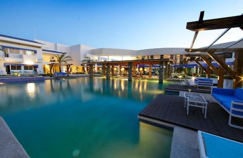 Santiago Hotel | Inviting Hotel Mykonos: 4-Star Stay with Breakfast & Hot Tub