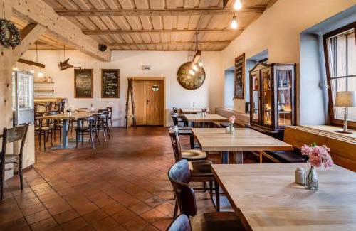 Celadna Hotel | Pet-Friendly Stays at Hotel Na Rozcestí - Rated 10/10!