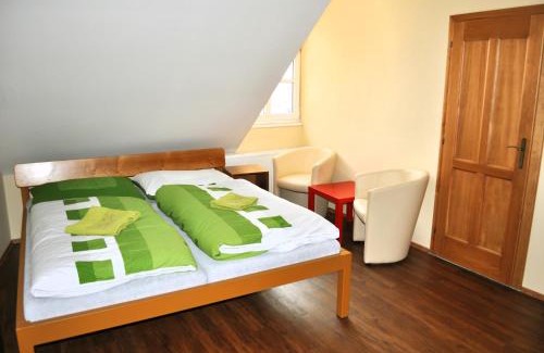 Sedlice Hotel | Pet-Friendly Stay at Hotel Na Velké hospodě – 8/10 Rated