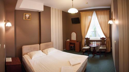 Torun Hotel | Discover Hotel Nad Rzeczką: Family-Friendly Retreat with Hot Tub
