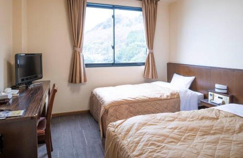 Kumano Hotel | Budget-Friendly Hotel Nami with Accessible Amenities