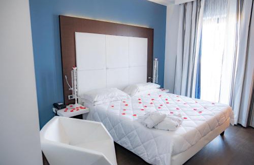 Torre Melissa Hotel | Discover Hotel Napoleon: 4-Star Ocean View Retreat