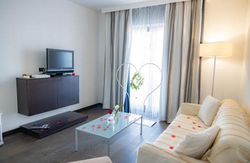 Torre Melissa Hotel | Discover Hotel Napoleon: 4-Star Ocean View Retreat