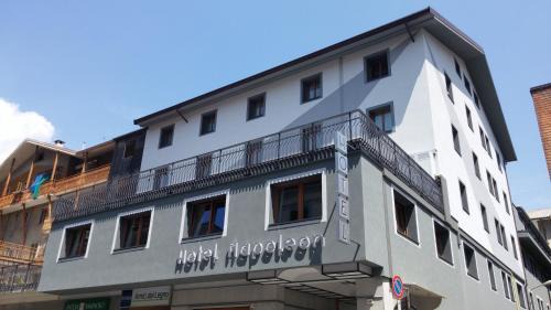 Susa Hotel | Pet-Friendly Getaway at Hotel Napoleon Susa - 8.7/10 Rated