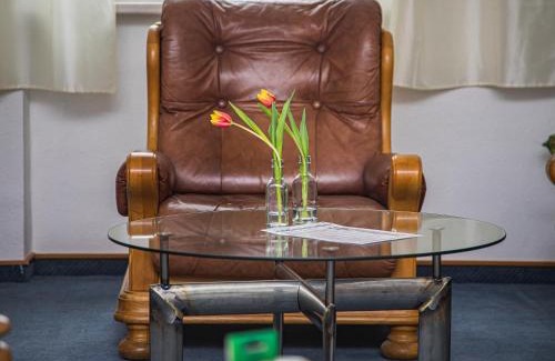 Teuchern House | Family-Friendly Hotel Naundorf: Your Budget Retreat Awaits