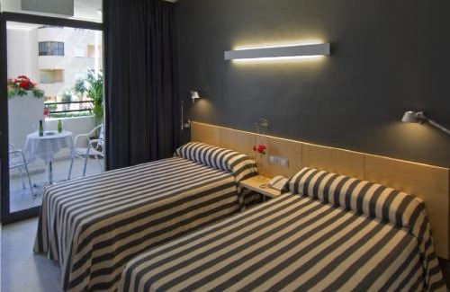 Santa Cruz de Tenerife Hotel | Experience Comfort at Hotel Nautico – Rated 8/10 by Guests