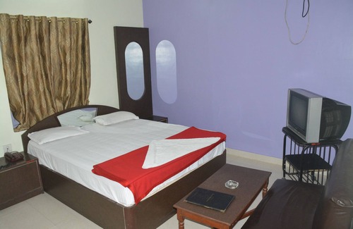 Darbhanga Hotel | Budget-Friendly Stay at Hotel Naveen Residency with Breakfast