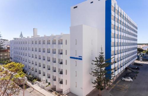 Vila Real Santo Antonio Hotel | Relax at Hotel Navegadores: Pool, Beach & Spa Awaits