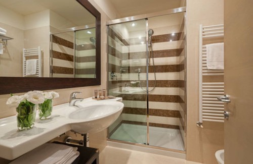 Desenzano del Garda Hotel | Experience Hotel Nazionale: Spa, Pool & Family-Friendly Stay