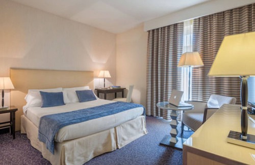 Desenzano del Garda Hotel | Experience Hotel Nazionale: Spa, Pool & Family-Friendly Stay