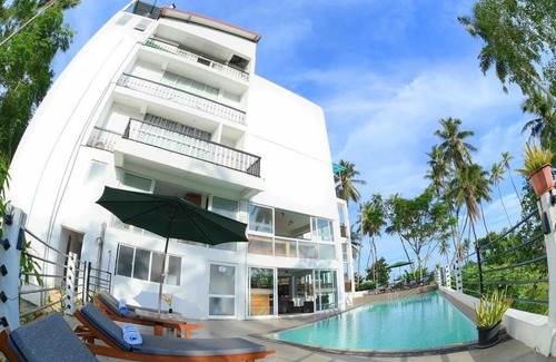 Tangalle Apartment | Relaxing Getaway: Beachside Hotel with Top Amenities