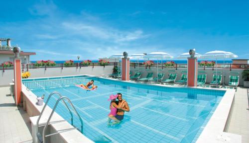 Faro Hotel | Discover Hotel Nelson: Oceanfront Retreat with Pool Access