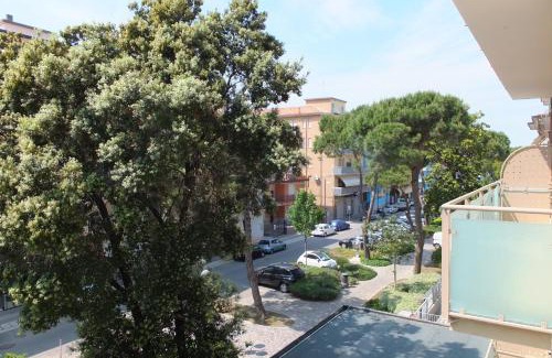 Chioggia Hotel | Hotel Nettuno: Oceanfront Stay with Pet-Friendly Amenities