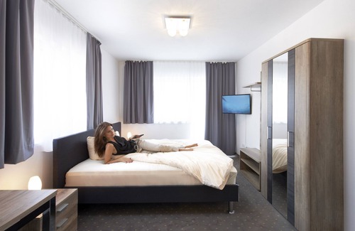 Gaimersheim Hotel | Comfortable Stay at HOTEL NEW IN - Ingolstadt & Family-Friendly