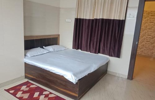 Orai Hotel | Hotel New Mandpam