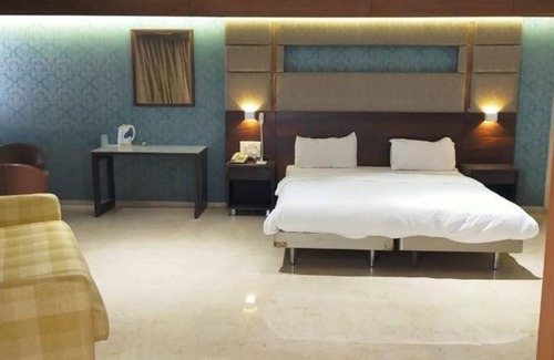 Sangli Hotel | Budget-Friendly Family Retreat at Hotel New Pride