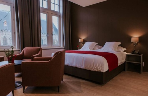 Ypres Hotel | Cozy Retreat at Hotel New Regina with Family-Friendly Amenities