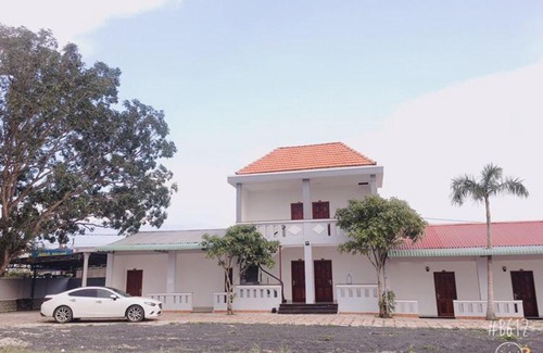 Phuoc Thuan Hotel | Experience Comfort at Hotel Như Ý Hồ Tràm - Pet Friendly Stay