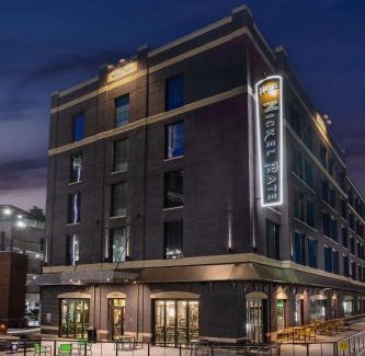 Fishers Hotel | Discover Hotel Nickel Plate Fishers, A 4-Star Family Retreat