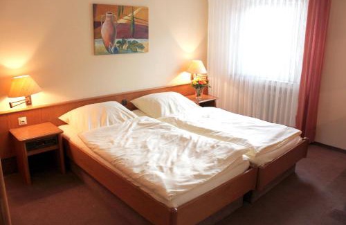 Bad Breisig House | Discover Comfort at Hotel Niederée with Breakfast Included